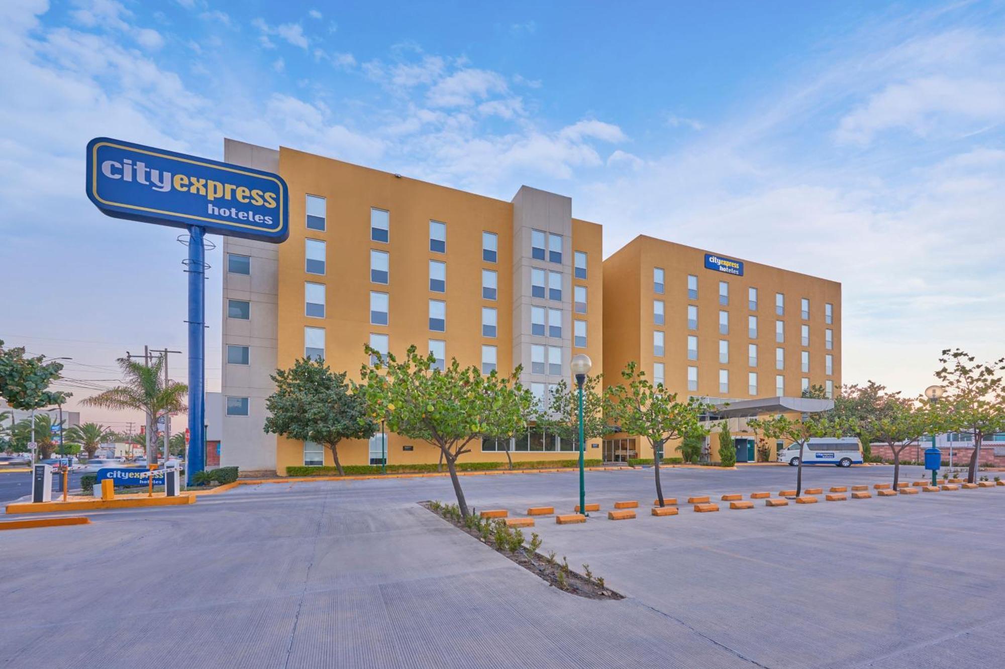 City Express By Marriott Irapuato Norte Zewnętrze zdjęcie